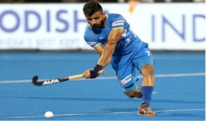 manpreet-singh-hitting-the-ball