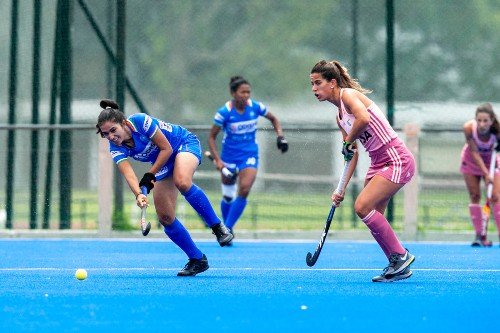 indian-women-hockey-player-in-action